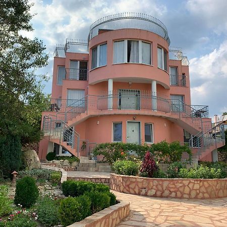 Sunray Guest House, Private Rooms & Apartment With Lovely Sea View Варна Екстер'єр фото