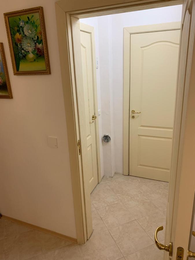 Sunray Guest House, Private Rooms & Apartment With Lovely Sea View Варна Екстер'єр фото