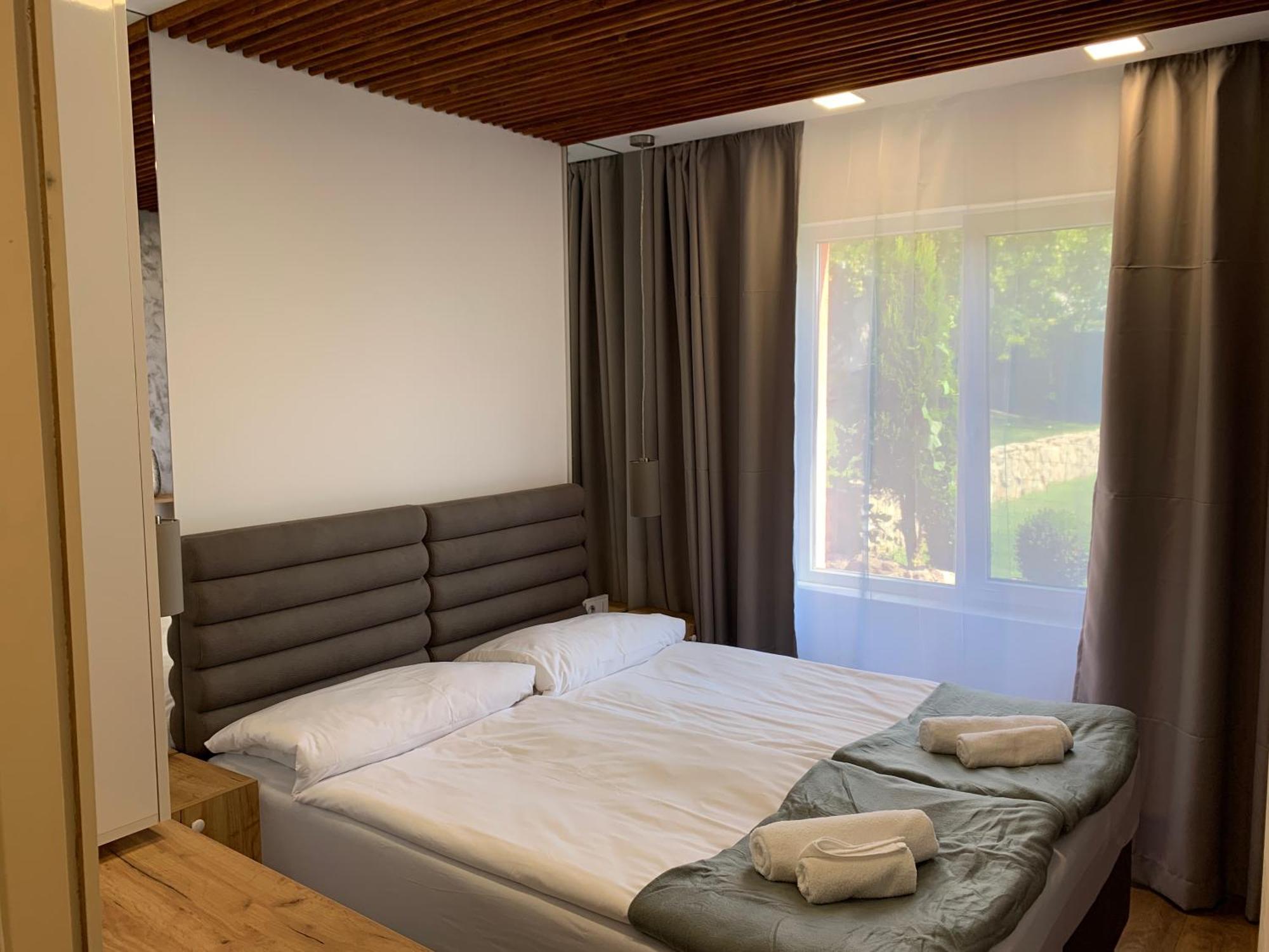 Sunray Guest House, Private Rooms & Apartment With Lovely Sea View Варна Екстер'єр фото