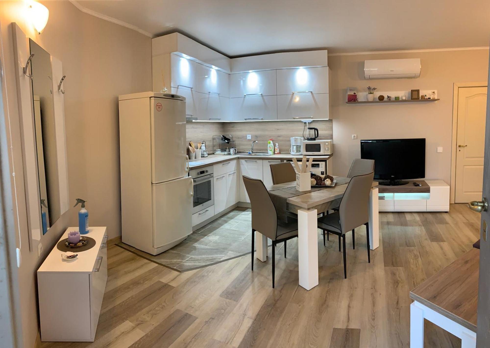 Sunray Guest House, Private Rooms & Apartment With Lovely Sea View Варна Екстер'єр фото