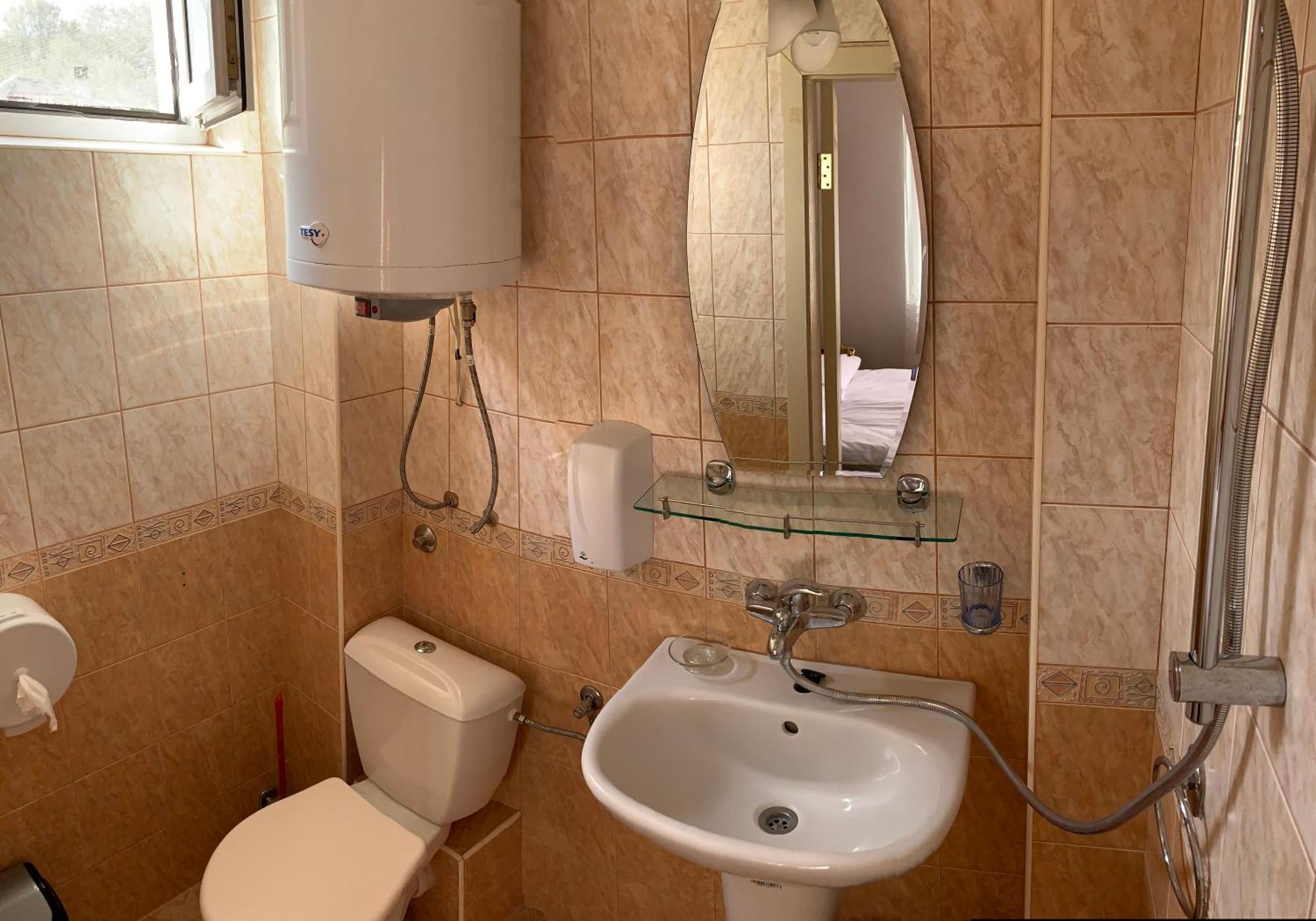 Sunray Guest House, Private Rooms & Apartment With Lovely Sea View Варна Екстер'єр фото