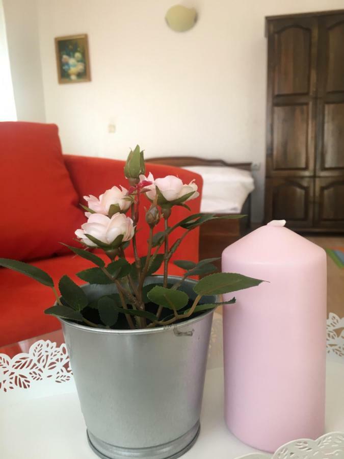Sunray Guest House, Private Rooms & Apartment With Lovely Sea View Варна Екстер'єр фото
